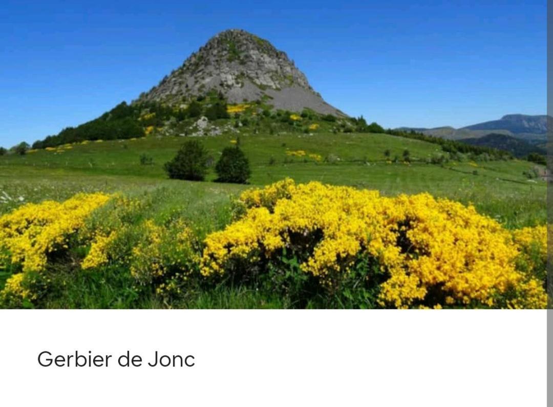 Gite Le Gravier En Haut De Villa Proche De La Dolce Via Arcens Luaran gambar